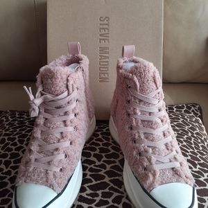 Steve Madden Sneakers